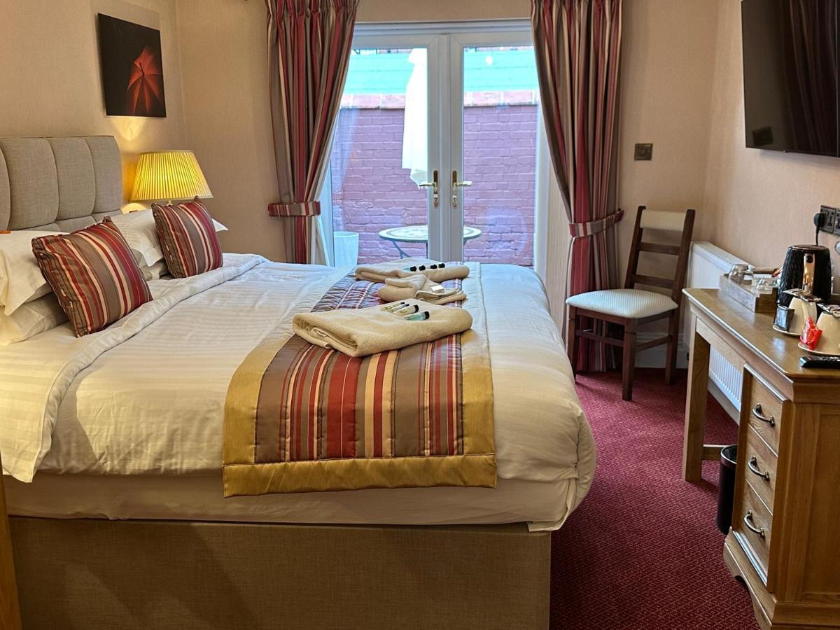 Chester House Guest House Eksteriør bilde A bedroom at the hotel