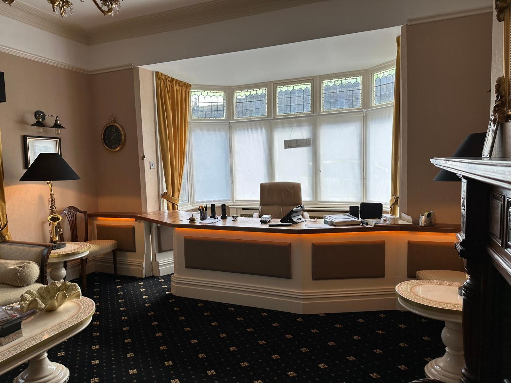 Chester House Guest House Eksteriør bilde The reception area of the hotel